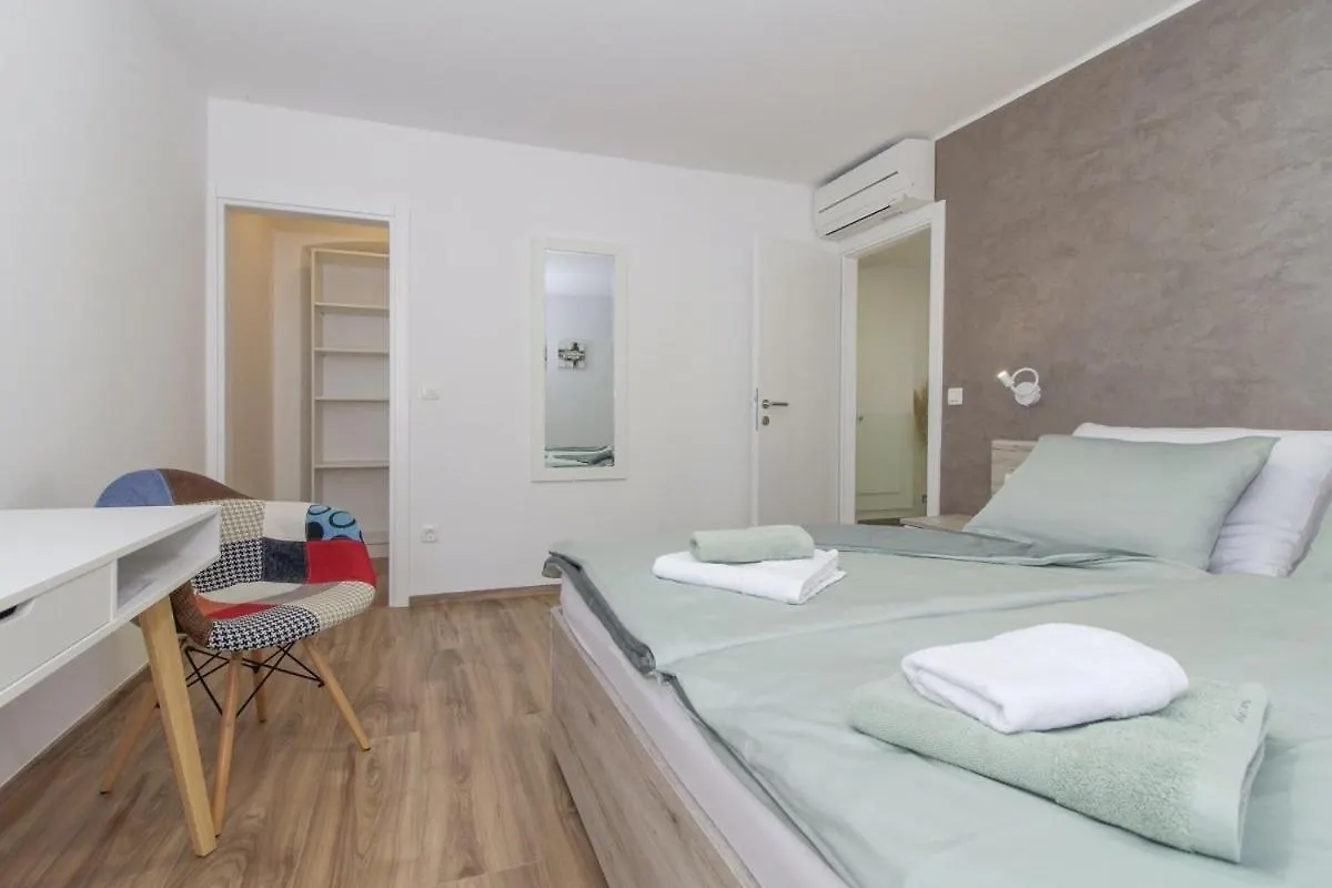Casa Nonnina In Porec - Haus Fuer 4 Personen 크로아티아